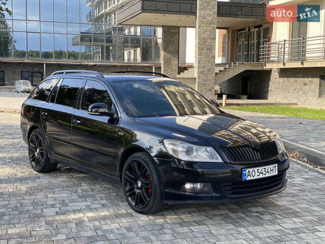 Черный Шкода Октавия, объемом двигателя 2 л и пробегом 320 тыс. км за 11500 $, фото 1 на Automoto.ua