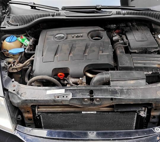 Черный Шкода Октавия, объемом двигателя 1.6 л и пробегом 35200 тыс. км за 6700 $, фото 1 на Automoto.ua