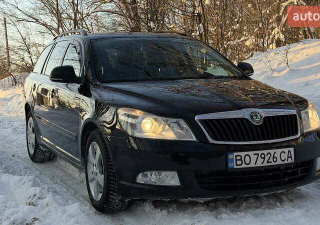 Черный Шкода Октавия, объемом двигателя 1.8 л и пробегом 318 тыс. км за 6600 $, фото 1 на Automoto.ua