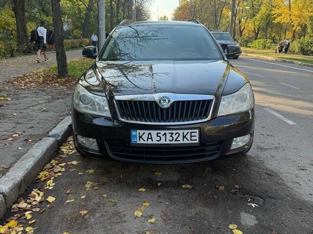 Черный Шкода Октавия, объемом двигателя 1.8 л и пробегом 259 тыс. км за 7800 $, фото 1 на Automoto.ua