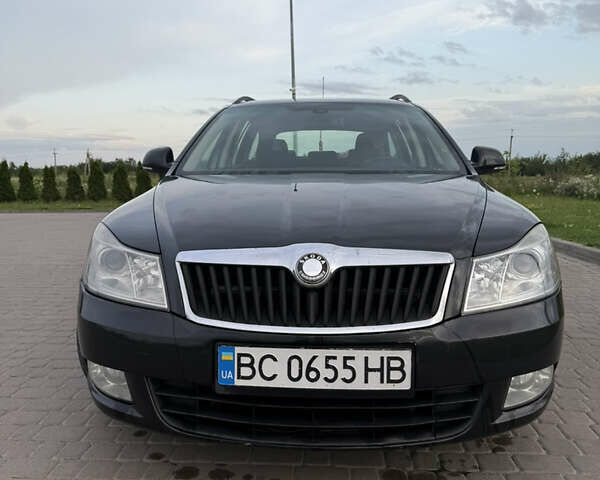Черный Шкода Октавия, объемом двигателя 1.6 л и пробегом 349 тыс. км за 7299 $, фото 1 на Automoto.ua