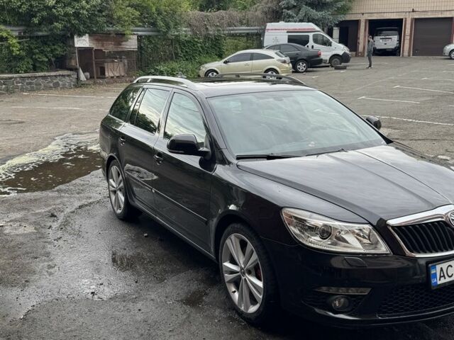 Черный Шкода Октавия, объемом двигателя 2 л и пробегом 205 тыс. км за 10700 $, фото 1 на Automoto.ua