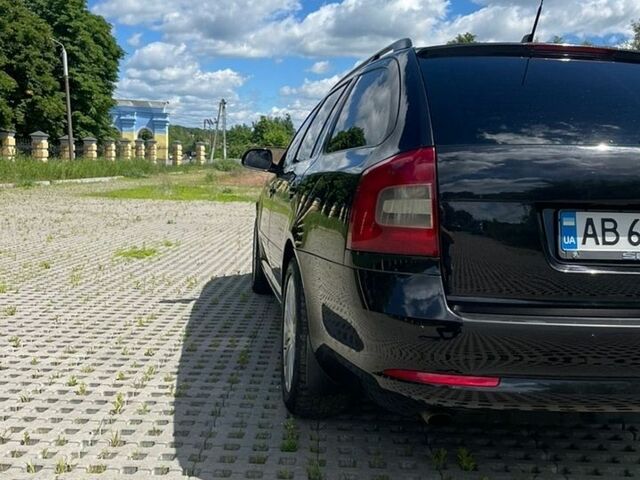 Черный Шкода Октавия, объемом двигателя 1.6 л и пробегом 230 тыс. км за 7800 $, фото 1 на Automoto.ua