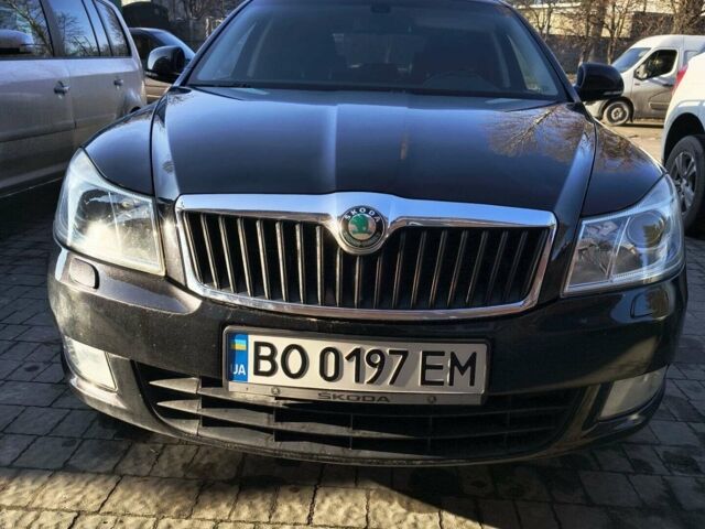 Черный Шкода Октавия, объемом двигателя 1.8 л и пробегом 265 тыс. км за 8500 $, фото 1 на Automoto.ua