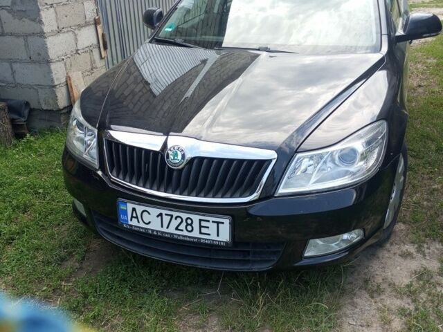 Чорний Шкода Октавія, об'ємом двигуна 1.2 л та пробігом 130 тис. км за 7900 $, фото 1 на Automoto.ua