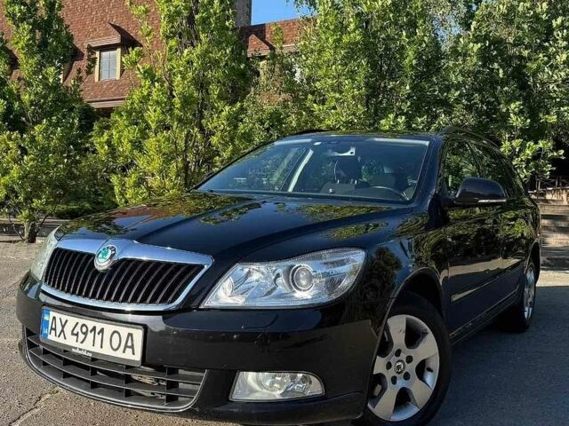 Черный Шкода Октавия, объемом двигателя 1.6 л и пробегом 177 тыс. км за 8300 $, фото 1 на Automoto.ua