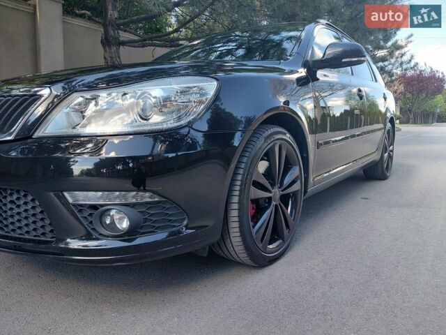 Черный Шкода Октавия, объемом двигателя 2 л и пробегом 197 тыс. км за 9600 $, фото 1 на Automoto.ua