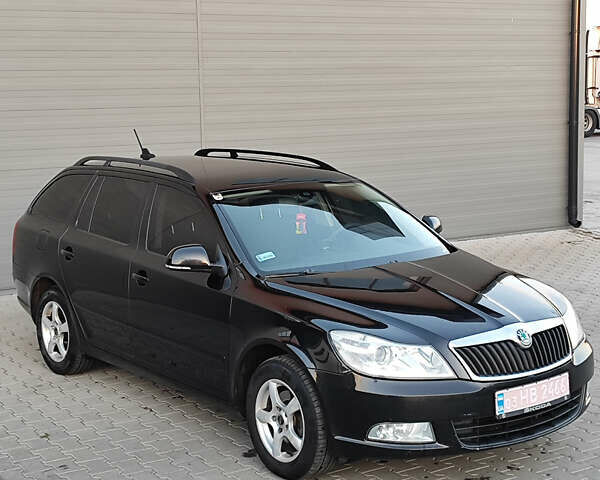 Черный Шкода Октавия, объемом двигателя 1.6 л и пробегом 278 тыс. км за 7950 $, фото 1 на Automoto.ua
