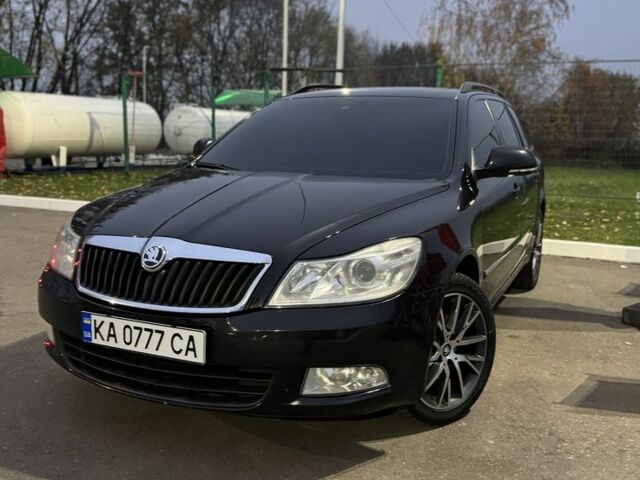 Черный Шкода Октавия, объемом двигателя 2 л и пробегом 305 тыс. км за 8800 $, фото 1 на Automoto.ua