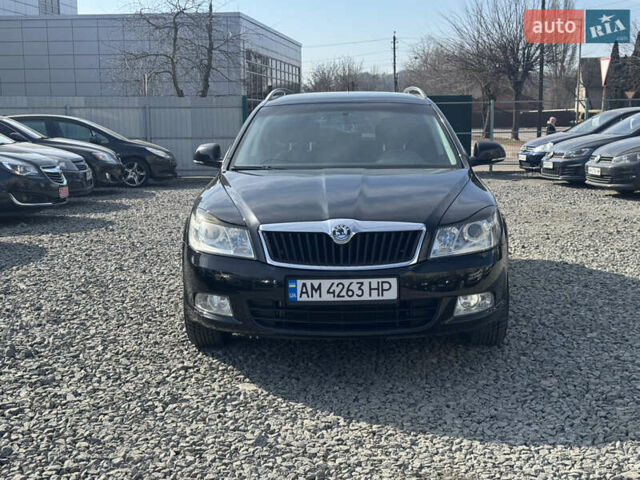 Черный Шкода Октавия, объемом двигателя 1.8 л и пробегом 248 тыс. км за 7999 $, фото 1 на Automoto.ua