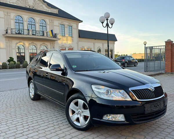 Чорний Шкода Октавія, об'ємом двигуна 1.6 л та пробігом 265 тис. км за 8100 $, фото 1 на Automoto.ua