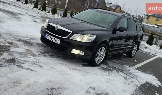 Черный Шкода Октавия, объемом двигателя 1.6 л и пробегом 216 тыс. км за 7700 $, фото 1 на Automoto.ua