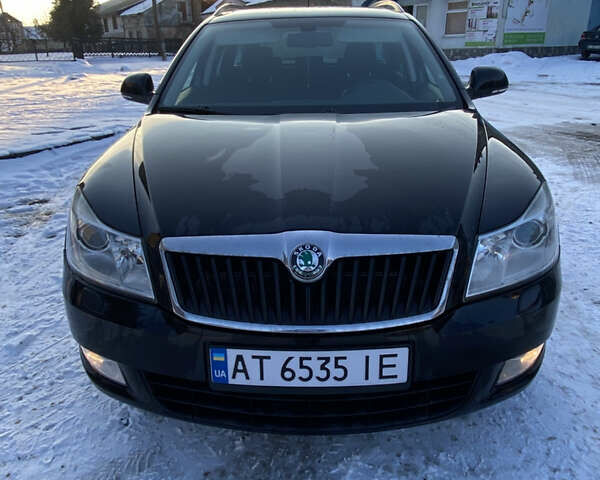 Черный Шкода Октавия, объемом двигателя 1.2 л и пробегом 203 тыс. км за 6800 $, фото 1 на Automoto.ua