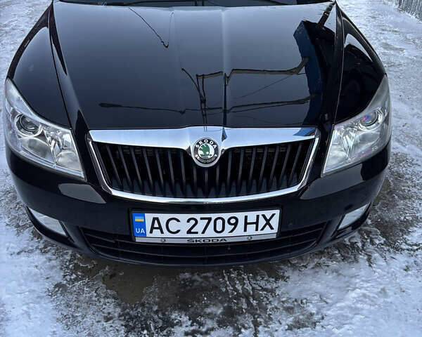 Чорний Шкода Октавія, об'ємом двигуна 1.6 л та пробігом 305 тис. км за 8600 $, фото 1 на Automoto.ua