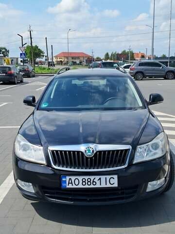 Черный Шкода Октавия, объемом двигателя 1.6 л и пробегом 276 тыс. км за 8100 $, фото 1 на Automoto.ua
