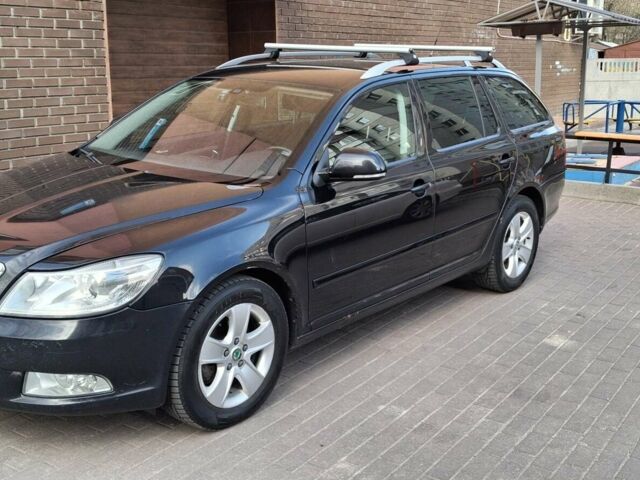 Черный Шкода Октавия, объемом двигателя 2 л и пробегом 305 тыс. км за 8200 $, фото 1 на Automoto.ua