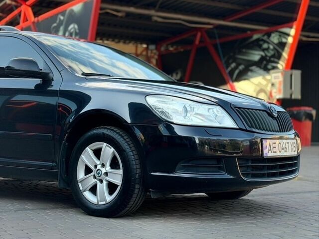 Чорний Шкода Октавія, об'ємом двигуна 1.6 л та пробігом 333 тис. км за 6550 $, фото 1 на Automoto.ua