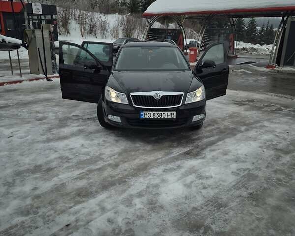 Черный Шкода Октавия, объемом двигателя 1.8 л и пробегом 222 тыс. км за 8700 $, фото 1 на Automoto.ua