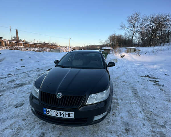 Черный Шкода Октавия, объемом двигателя 1.97 л и пробегом 425 тыс. км за 7800 $, фото 1 на Automoto.ua