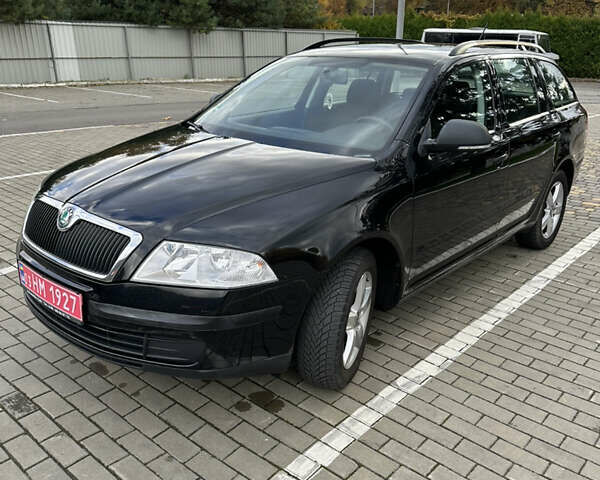 Шкода Октавия 2011 в Луцке на Automoto.ua Черный Шкода Октавия, объемом двигателя 1.6 л и пробегом 268 тыс. км за 6950 $, фото 1 на Automoto.ua