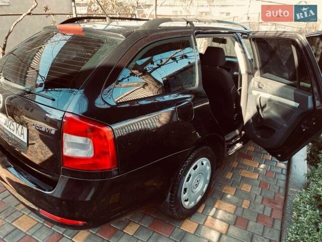 Чорний Шкода Октавія, об'ємом двигуна 1.39 л та пробігом 217 тис. км за 7900 $, фото 1 на Automoto.ua
