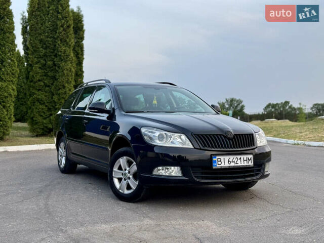 Черный Шкода Октавия, объемом двигателя 1.2 л и пробегом 240 тыс. км за 6950 $, фото 1 на Automoto.ua