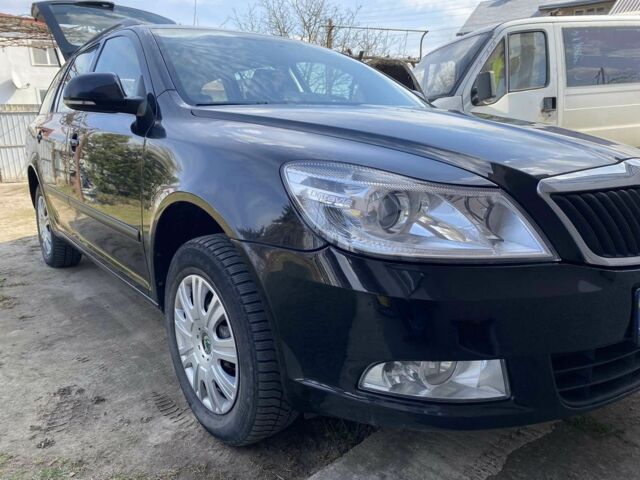 Черный Шкода Октавия, объемом двигателя 1.6 л и пробегом 227 тыс. км за 9500 $, фото 1 на Automoto.ua