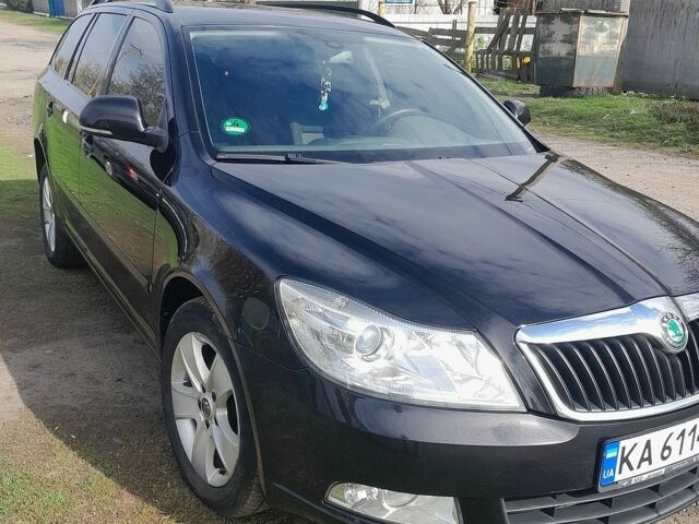 Чорний Шкода Октавія, об'ємом двигуна 1.6 л та пробігом 228 тис. км за 7500 $, фото 1 на Automoto.ua