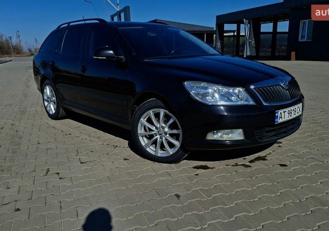 Чорний Шкода Октавія, об'ємом двигуна 1.6 л та пробігом 265 тис. км за 8300 $, фото 1 на Automoto.ua