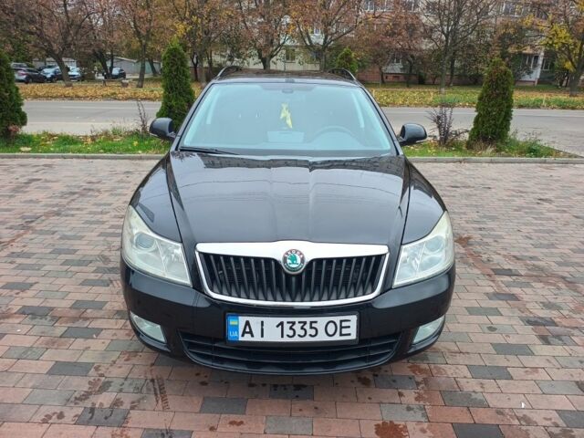 Шкода Октавия 2011 в Белой Церкве на Automoto.ua Черный Шкода Октавия, объемом двигателя 1.6 л и пробегом 282 тыс. км за 7200 $, фото 1 на Automoto.ua