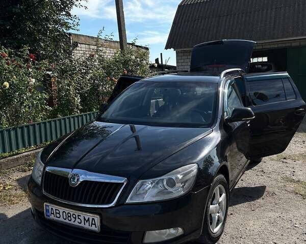Чорний Шкода Октавія, об'ємом двигуна 1.6 л та пробігом 300 тис. км за 7500 $, фото 1 на Automoto.ua