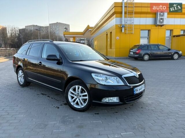 Чорний Шкода Октавія, об'ємом двигуна 1.6 л та пробігом 214 тис. км за 8600 $, фото 1 на Automoto.ua