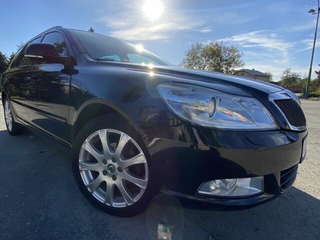 Чорний Шкода Октавія, об'ємом двигуна 1.2 л та пробігом 203 тис. км за 7550 $, фото 1 на Automoto.ua