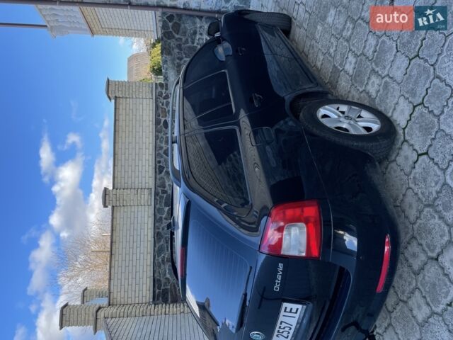 Чорний Шкода Октавія, об'ємом двигуна 1.2 л та пробігом 177 тис. км за 6499 $, фото 1 на Automoto.ua