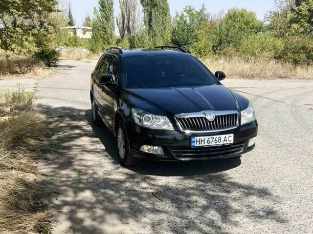 Черный Шкода Октавия, объемом двигателя 1.6 л и пробегом 365 тыс. км за 8800 $, фото 1 на Automoto.ua