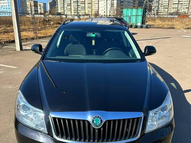 Черный Шкода Октавия, объемом двигателя 1.8 л и пробегом 136 тыс. км за 8000 $, фото 1 на Automoto.ua