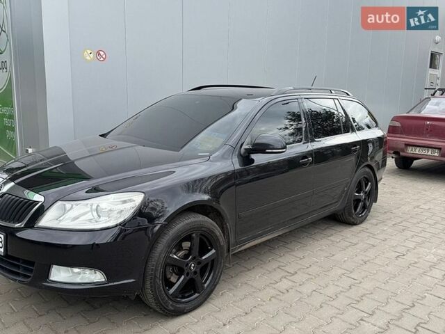 Черный Шкода Октавия, объемом двигателя 1.6 л и пробегом 350 тыс. км за 7300 $, фото 1 на Automoto.ua