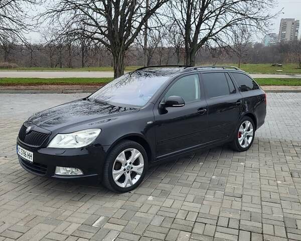 Черный Шкода Октавия, объемом двигателя 1.8 л и пробегом 155 тыс. км за 9000 $, фото 1 на Automoto.ua
