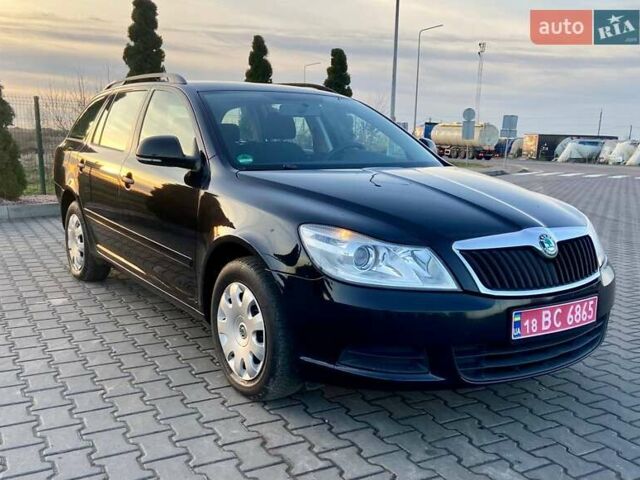 Черный Шкода Октавия, объемом двигателя 1.4 л и пробегом 254 тыс. км за 6850 $, фото 1 на Automoto.ua