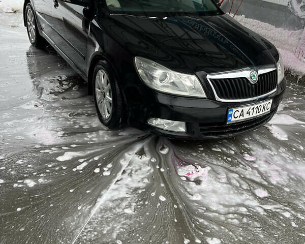 Черный Шкода Октавия, объемом двигателя 1.6 л и пробегом 339 тыс. км за 7650 $, фото 1 на Automoto.ua