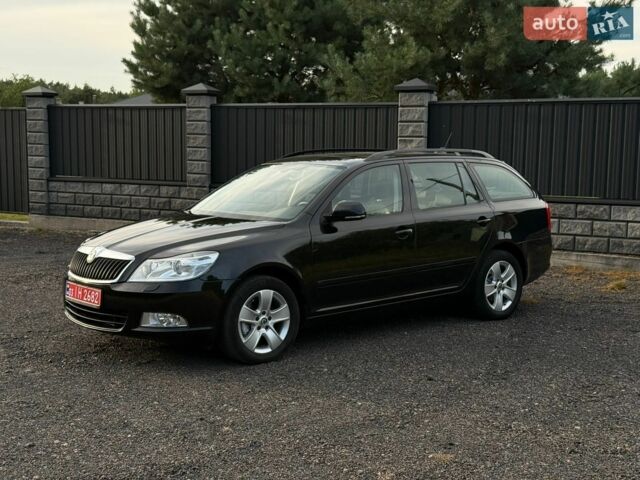 Черный Шкода Октавия, объемом двигателя 1.8 л и пробегом 240 тыс. км за 6900 $, фото 1 на Automoto.ua