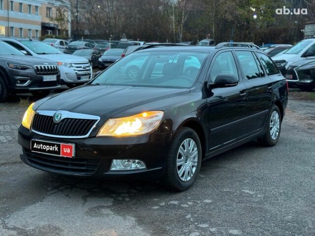 Черный Шкода Октавия, объемом двигателя 1.6 л и пробегом 237 тыс. км за 8190 $, фото 1 на Automoto.ua