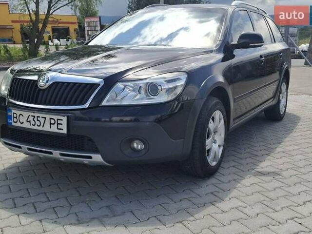 Черный Шкода Октавия, объемом двигателя 2 л и пробегом 267 тыс. км за 11400 $, фото 1 на Automoto.ua