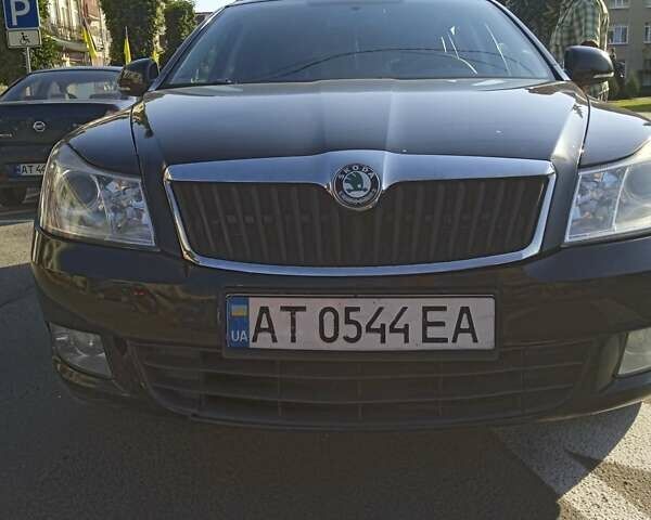 Черный Шкода Октавия, объемом двигателя 1.6 л и пробегом 278 тыс. км за 6300 $, фото 1 на Automoto.ua