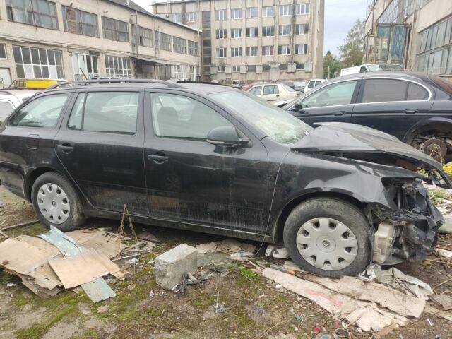 Черный Шкода Октавия, объемом двигателя 1.6 л и пробегом 250 тыс. км за 2950 $, фото 1 на Automoto.ua
