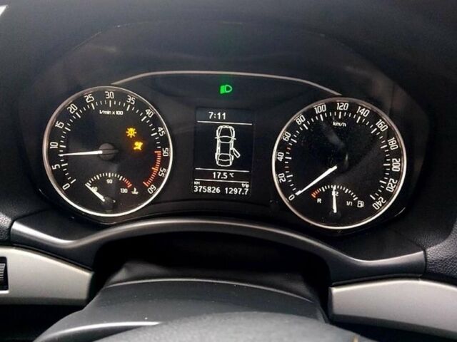Чорний Шкода Октавія, об'ємом двигуна 1.6 л та пробігом 375 тис. км за 7200 $, фото 1 на Automoto.ua