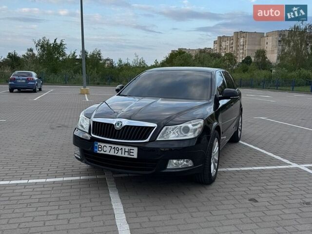 Чорний Шкода Октавія, об'ємом двигуна 2 л та пробігом 266 тис. км за 8800 $, фото 1 на Automoto.ua