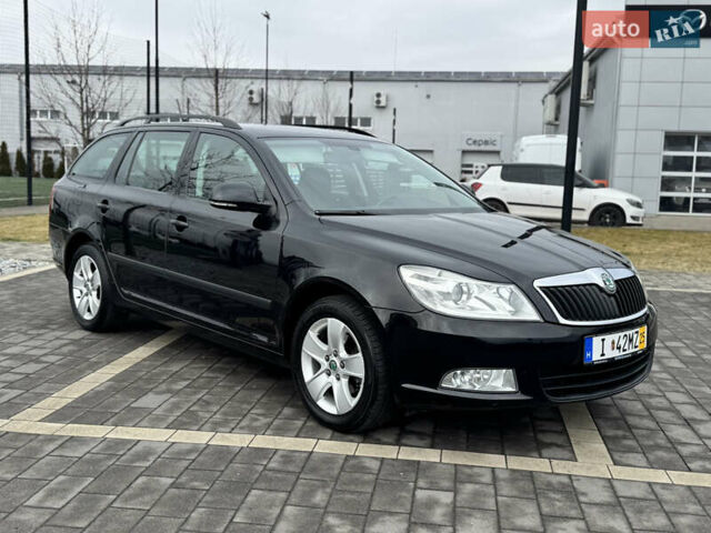 Чорний Шкода Октавія, об'ємом двигуна 1.6 л та пробігом 227 тис. км за 8000 $, фото 1 на Automoto.ua