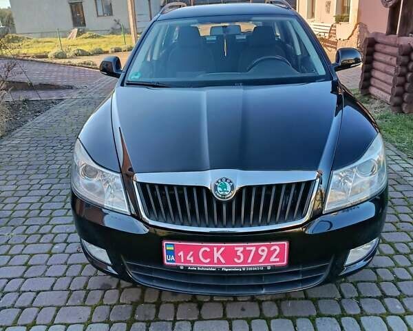 Черный Шкода Октавия, объемом двигателя 1.6 л и пробегом 226 тыс. км за 8200 $, фото 1 на Automoto.ua