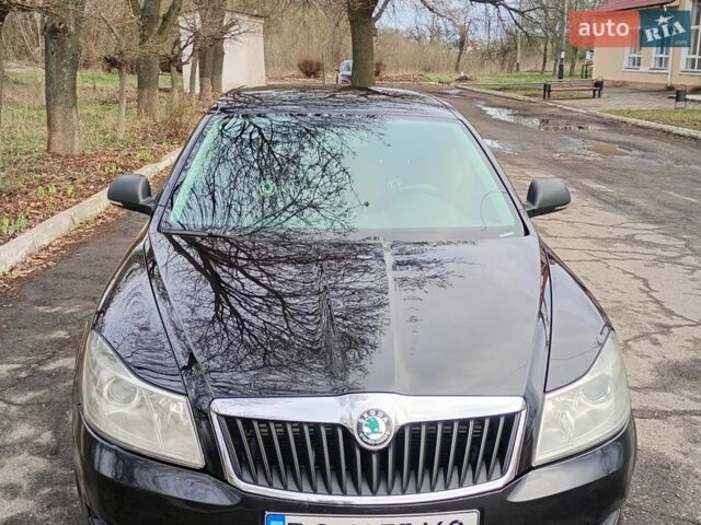 Черный Шкода Октавия, объемом двигателя 1.6 л и пробегом 250 тыс. км за 7000 $, фото 1 на Automoto.ua